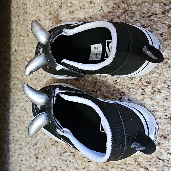 Vans Triceratops Dinosaur Classic Slip-on Sneakers - Picture 5 of 8